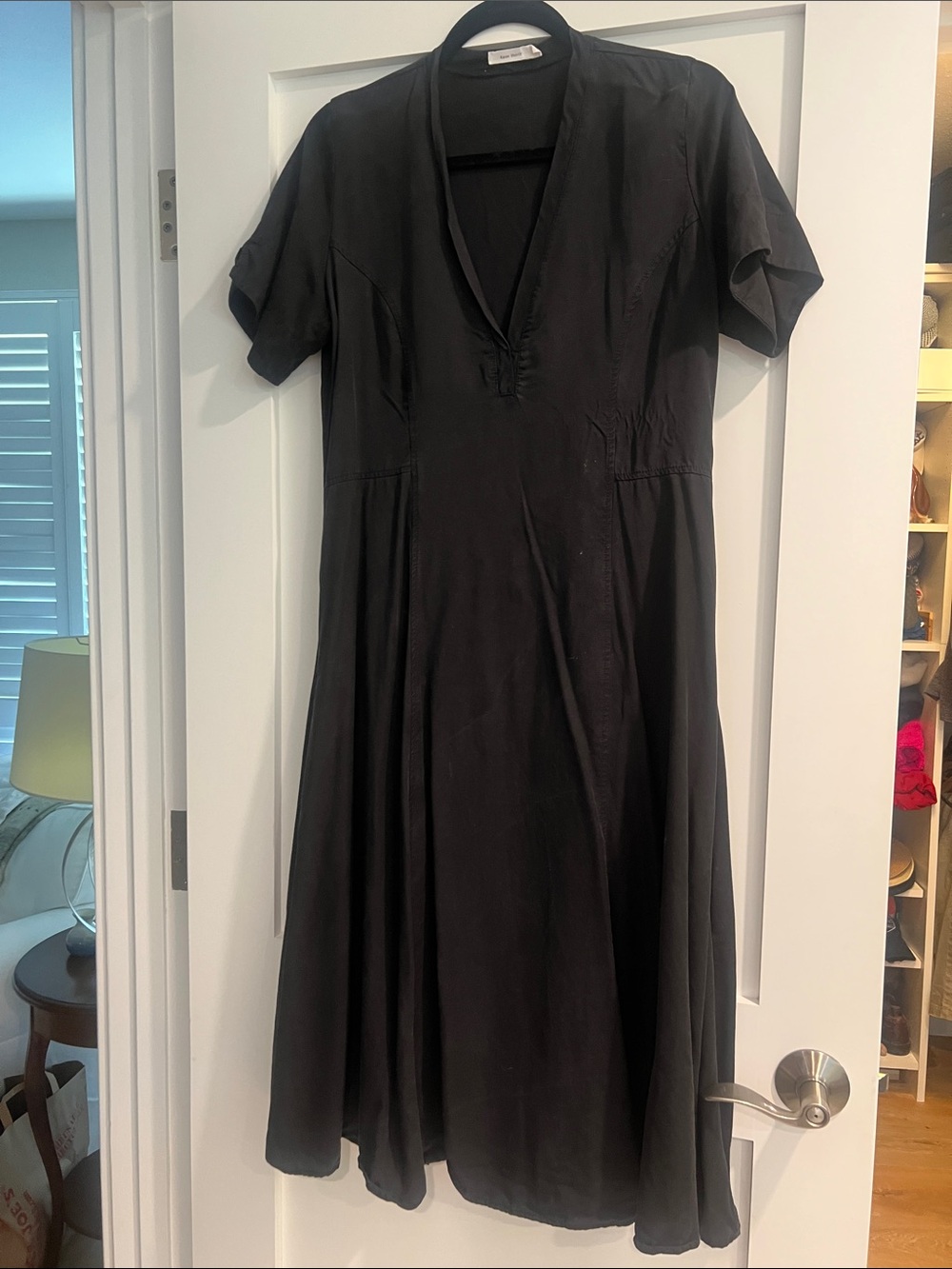 Classic Black V-Neck Short Sleeve Dress